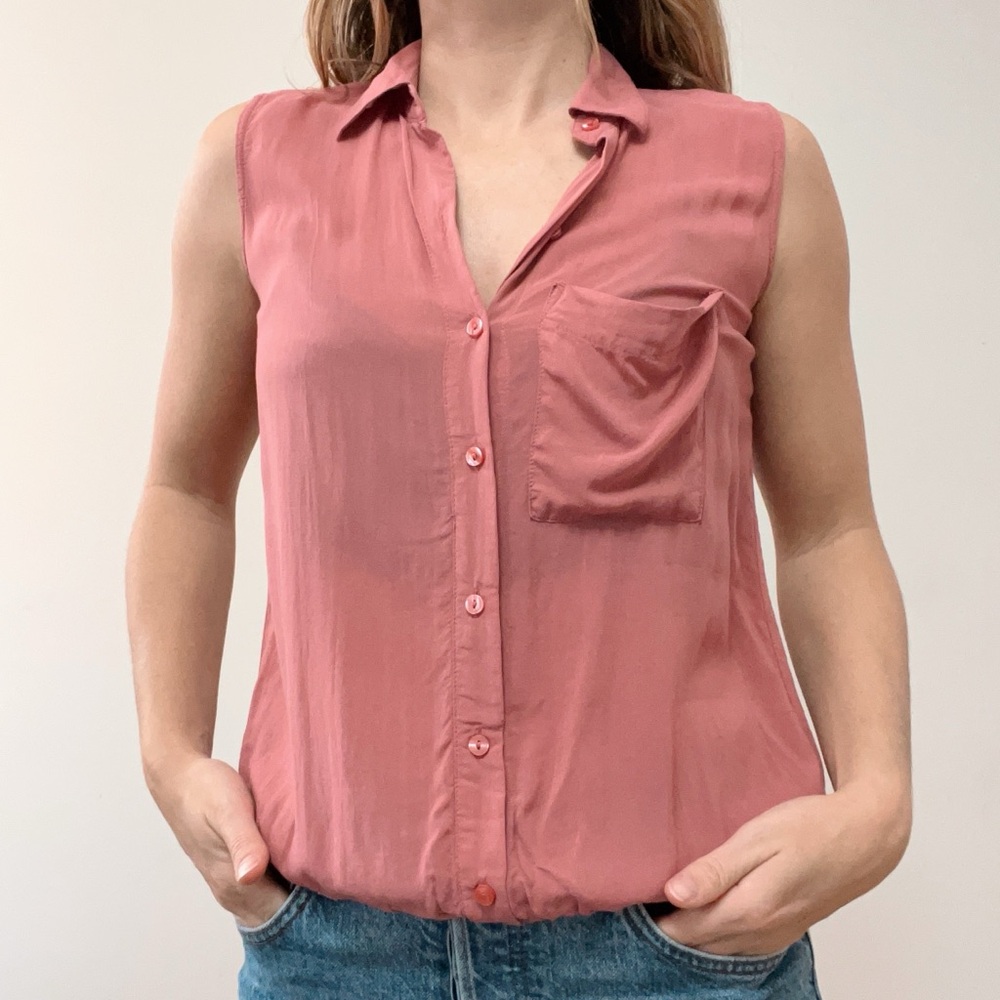 Ann Taylor Loft Petites pink button up sleeveless top